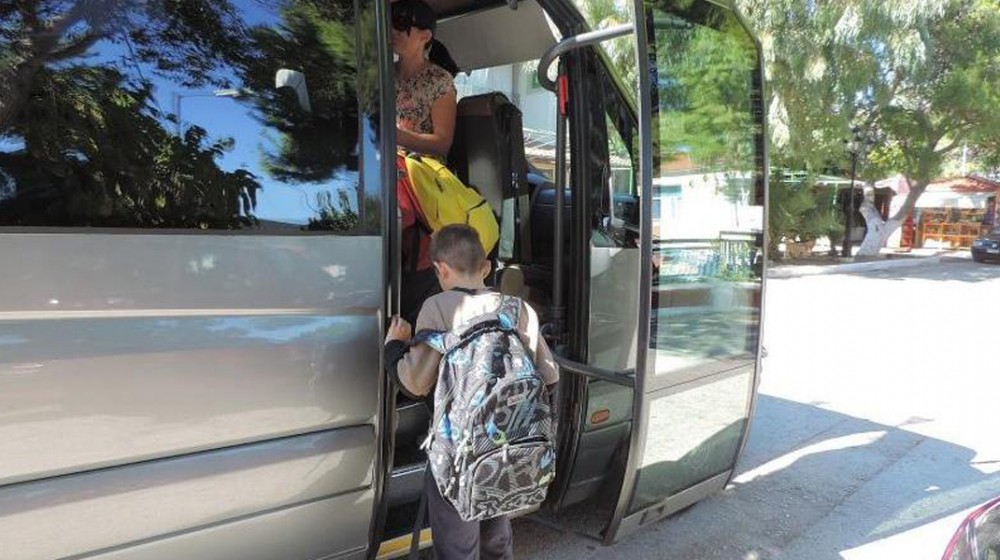 Εγκρίθηκε η αποζημίωση ιδιωτών για μεταφορά μαθητών στην Εύβοια το σχολικό έτος 2024-2025