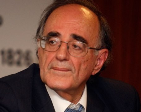 Επίθεση με γκαζάκια στο γραφείο του Σούρλα