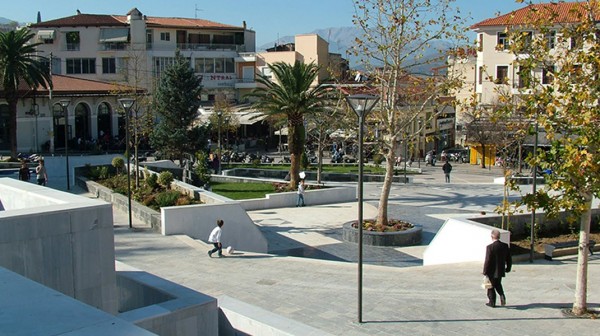 Επεισόδιο με μαχαίρωμα στην κεντρική πλατεία της Λιβαδειάς