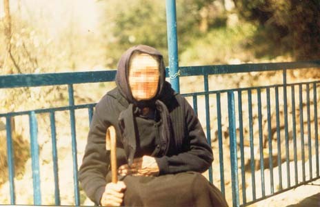 Γιατί ψήφισε Ελιά η γιαγιά