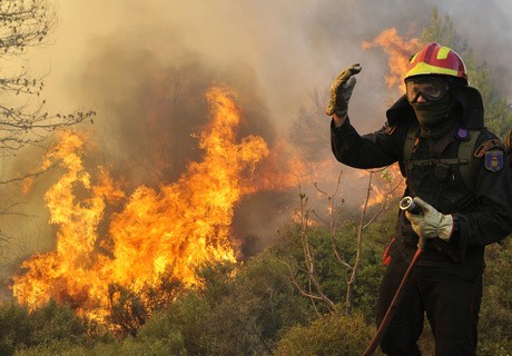 Καίγονται πάλι οι Χλόες στα Bρυσάκια