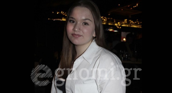 Της έχουν γίνει εξάρτηση!