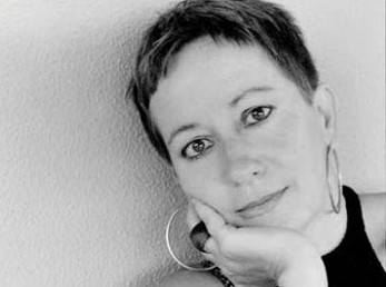 Οταν οι διανοούμενοι δεν βουτάνε τη γλώσσα στο κεφάλι τους