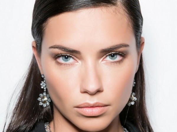 Έτσι θα μακρύνουν τα φρύδια σας πιο γρήγορα!