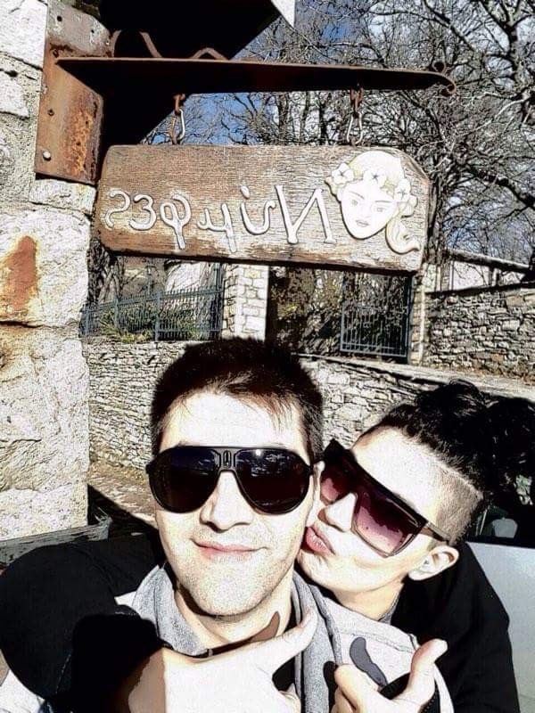 Φιλί αγάπης από το όμορφο Νυμφαίο