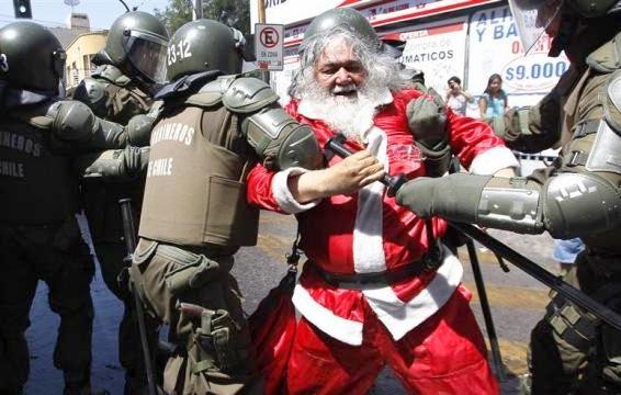 Ο Αη Βασίλης συλλαμβάνεται στο Βασιλικό