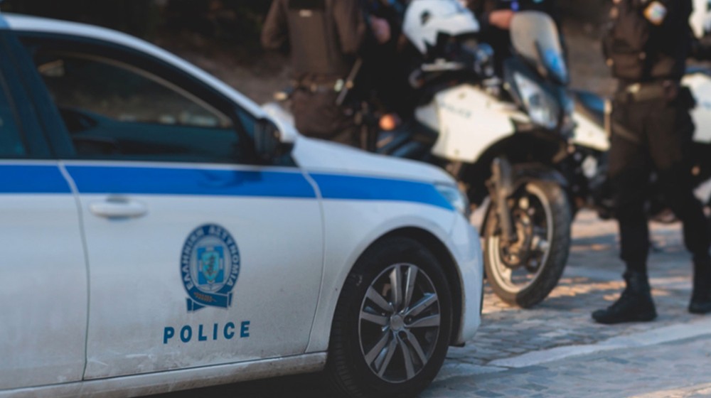 Απίστευτο: Περιπολικό καταδίωξε ΙΧ που οδηγούσε 8χρονος!