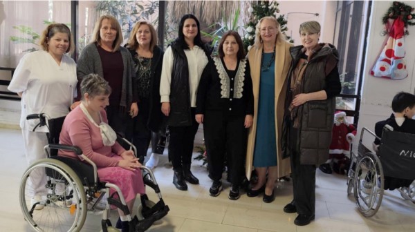 ΑΥΛΙΔΑ: Επίσκεψη αγάπης στο Θεραπευτήριο Χρονίων Παθήσεων Εύβοιας