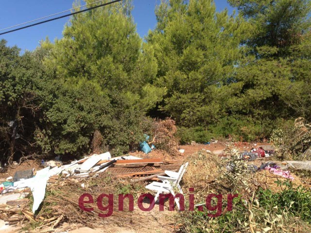 ΕΡΕΤΡΙΑ: Χωματέρη έγιναν τα «Πλακάκια»