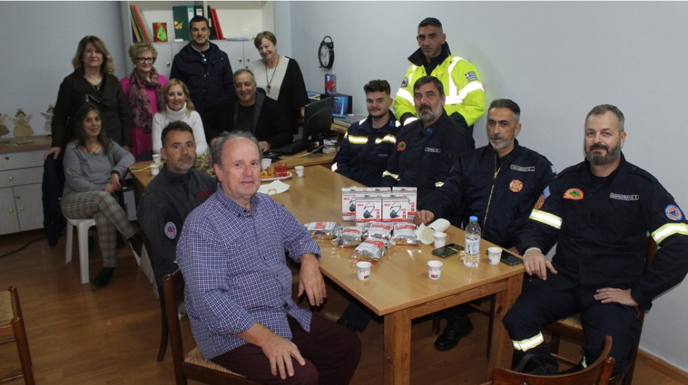 ΧΑΛΚΙΔΑ: Δωρεά εξοπλισμού στην Ε.Ο.Π.Κ.Ε. από την Εστία Πολιτισμού Κανήθου