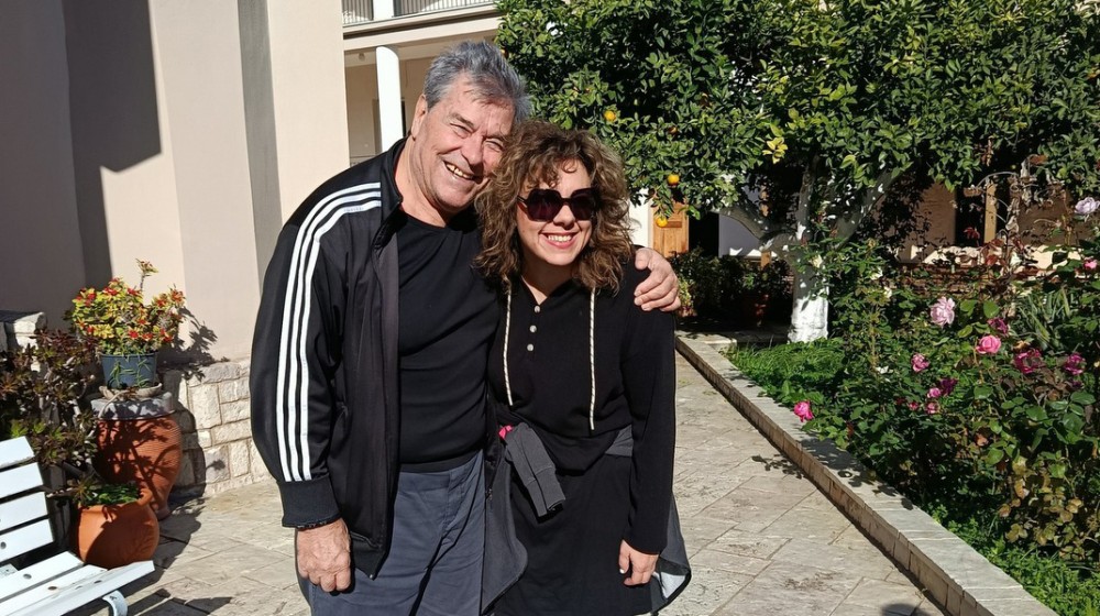 Η Χαλκιδέα Δέσποινα Τσάμαρη με τον ηθοποιό Πάνο Μιχαλόπουλο σε μοναστήρι της Μεσσηνίας