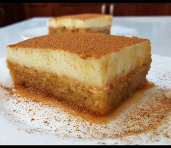 Πολίτικο γλυκό με κρέμα και μαστίχα