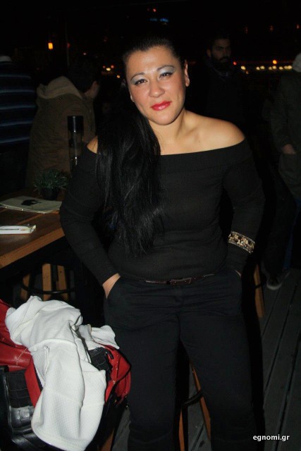 Τα λέει έξω από τα δόντια