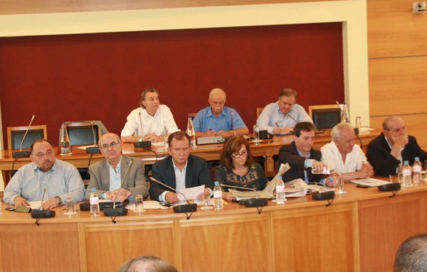 Οι αριθμοί ευημερούν αλλά οι πολίτες δυστυχούν