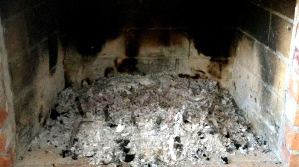 ΔΗΜΟΣ ΔΙΡΦΥΩΝ- ΜΕΣΣΑΠΙΩΝ: Η στάχτη κόστισε 500 ευρώ σε Έλληνα, που την πέταξε σε οικόπεδο