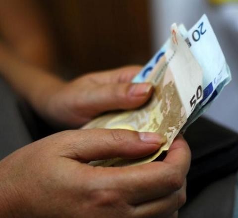 Κοινωνικό μέρισμα 800 εκατ. ευρώ τον Δεκέμβριο