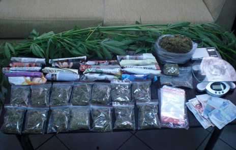 Σύλληψη στο Aλιβέρι για εμπόριο ναρκωτικών