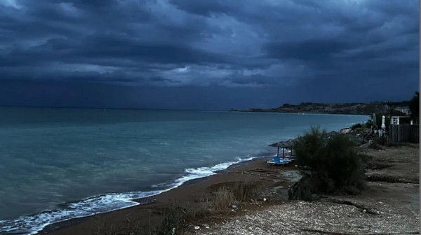 ΚΑΙΡΟΣ- ΕΥΒΟΙΑ: Μετά τον καύσωνα έρχονται ισχυρές βροχές και καταιγίδες