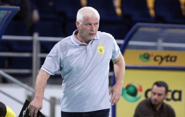 Έπαθε καρδιακή προσβολή στον πάγκο