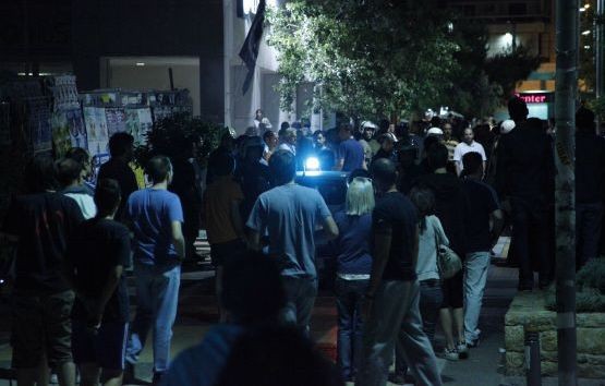 Αρτάκη: Πέτρες και ξύλο μεταξύ οπαδών