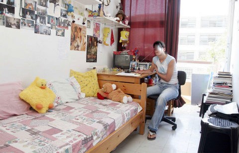 Πέταξαν φοιτητές έξω από την Εστία του ΤΕΙ Χαλκίδας