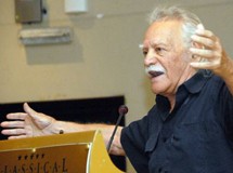 Nοσηλεύεται ο Γλέζος