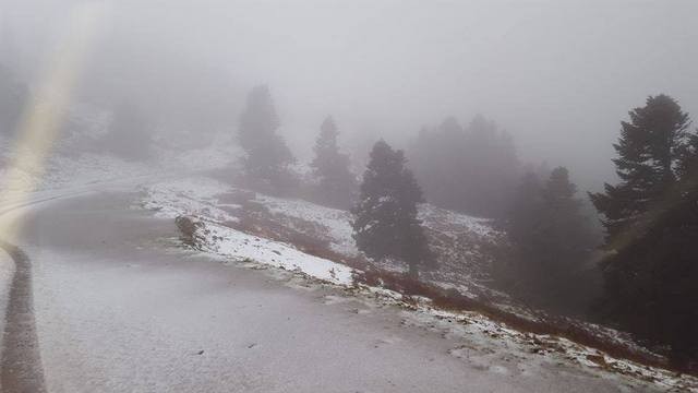Άσπρισε η Ράχη στη Στενή