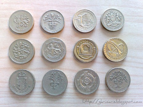 Εξω Παναγίτσα: Κλέφτες ξάφρισαν συλλογή νομισμάτων και χρυσαφικά