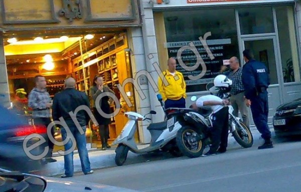 Κινηματογραφική σύλληψη σε ταράτσα πολυκατοικίας