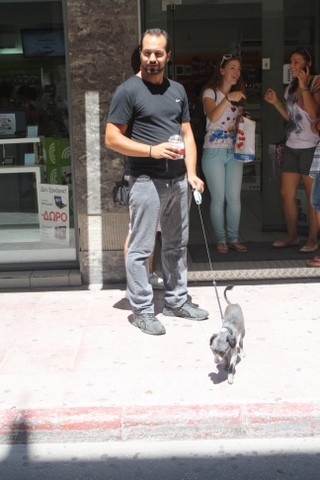 Εχει εκπαιδευμένο το σκύλο του ο Δημήτρης