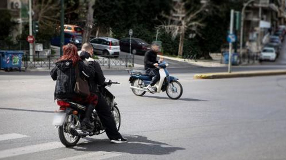 Εντατικοί έλεγχοι της ΕΛ.ΑΣ. για τη χρήση κράνους – 43 παραβάσεις στη Στερεά Ελλάδα μέσα σε μία εβδομάδα