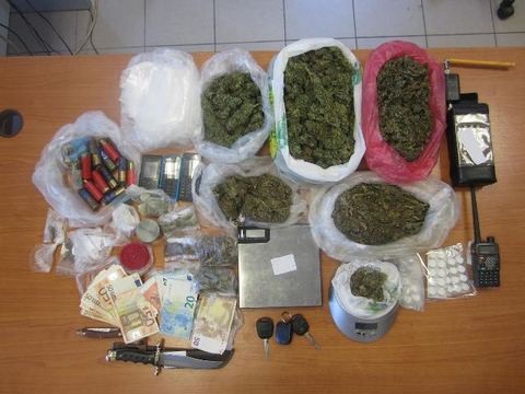 Πέντε συλλήψεις για ναρκωτικά μέσα σε λίγες ώρες