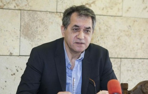 Επίκαιρη ερώτηση στη Βουλή για τις άδειες των αναπληρωτών εκπαιδευτικών