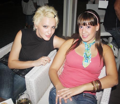 Στολίζουν την ΕΛ.ΑΣ.