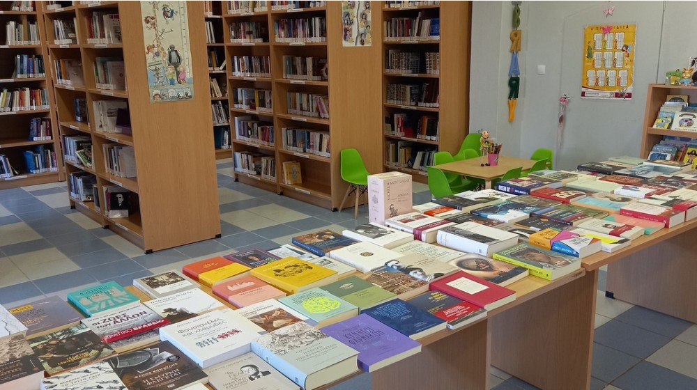 ΚΑΘΕΝΟΙ: Απογραφή στη Δημοτική Βιβλιοθήκη και επιστροφή των μακροχρόνια δανεισμένων βιβλίων