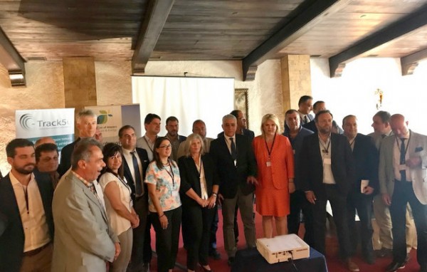 Η Έλενα Βάκα υπέγραψε συμφωνία για μείωση των εκπομπών διοξειδίου του άνθρακα