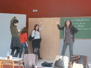 Οι δασκάλες έγιναν ... γάτες στο Αλιβέρι