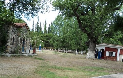 Έκλεψαν τις κατασκηνώσεις της Μητρόπολης στα Καμένα Βούρλα