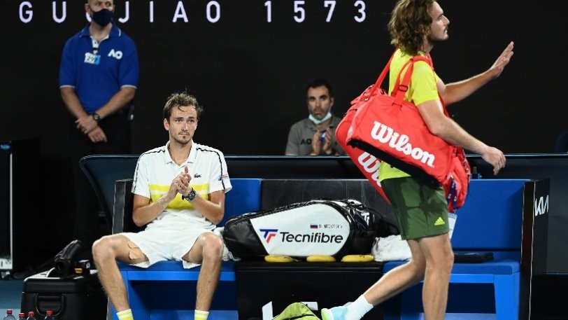 Επεσε σε ...τοίχο ο Τσιτσιπάς και αποκλείστηκε από το Αυστραλιανό Οπεν