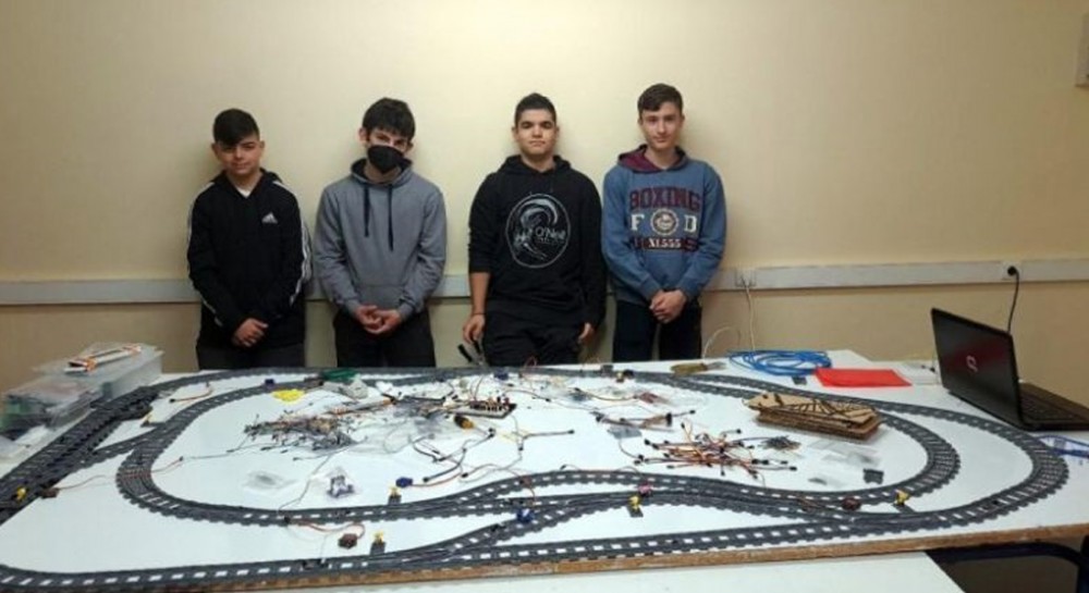 Μαθητές έφτιαξαν σύστημα τηλεδιοίκησης τρένων