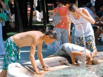 Μιλάμε κι εμείς για ζέστη!