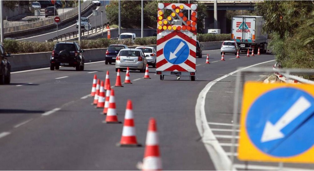 Μακράς διάρκειας κυκλοφοριακές ρυθμίσεις στον Κόμβο της Βαρυμπόμπης λόγω εργασιών διαγράμμισης