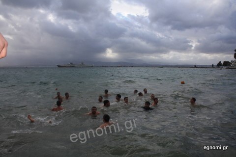 Θεοφάνεια στην Ερέτρια: Κοσμοσυρροή στον Ευβοϊκό