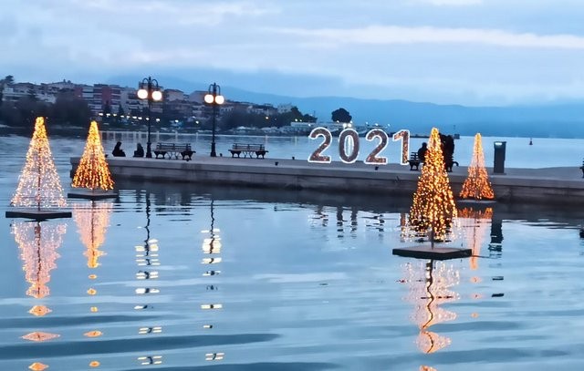 ΔΗΜΟΣ ΧΑΛΚΙΔΕΩΝ: Με χρονοδιακόπτη φέτος ο φωτεινός στολισμός την περίοδο των γιορτών