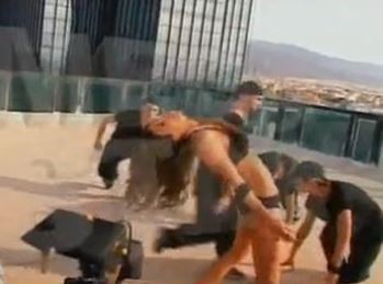 Τα πέταξε πάλι η Στικούδη