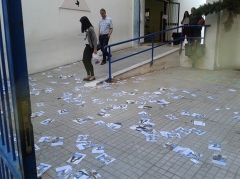 ΝΤΡΟΠΗ: Γέμισε η Χαλκίδα πεταμένα φυλλάδια υποψηφίων συμβούλων