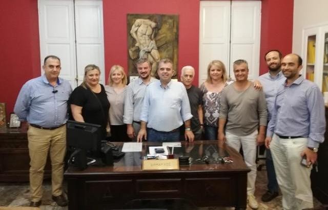 Κλιμάκιο του Επιμελητηρίου επισκέφθηκε την Κάρυστο