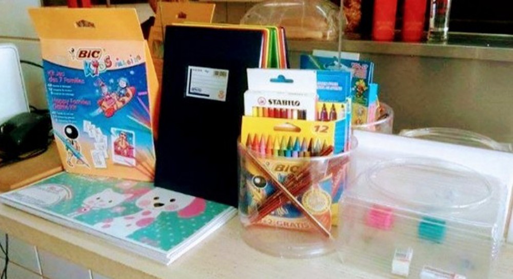 ΑΝΩ ΒΑΘΕΙΑ: Η Ενορία Αγίου Νικολάου μαζεύει σχολικά είδη για μαθητές που τα έχουν ανάγκη