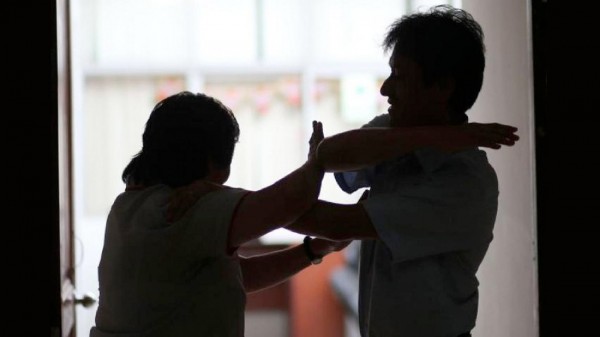 ΕΡΓΑΤΙΚΟ ΚΕΝΤΡΟ ΕΥΒΟΙΑΣ: Καθυστερημένη καταδίκη του συνδικαλιστή που έσπασε  στο ξύλο την γυναίκα του