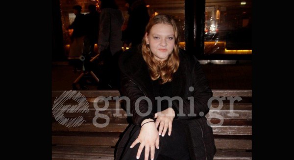 Tα 27 είναι ιδανική ηλικία για ν' ανέβει τα σκαλιά της εκκλησίας!